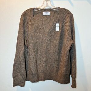 NWT Old navy size M women’s v neck sweater